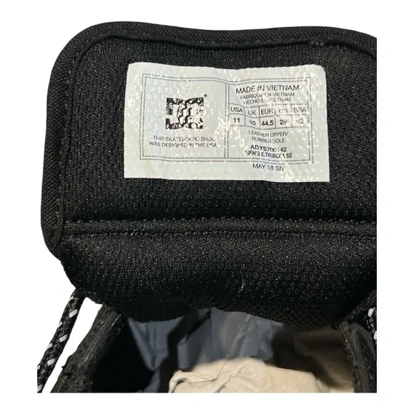 D C Shoe Company Men’s Leather Black Cam Accent Low Skate Sneakers Size 11. - Picture 6 of 6